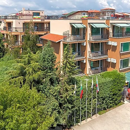 Complex Brigantina 3* ساني بيتش